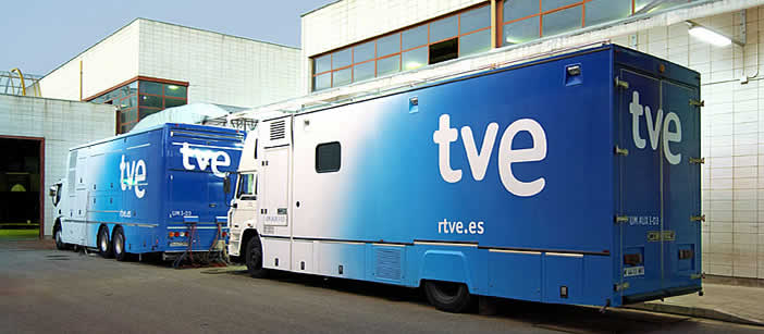 Unidades móviles para TVE donde el halo se adapta a la forma del vehículo.
