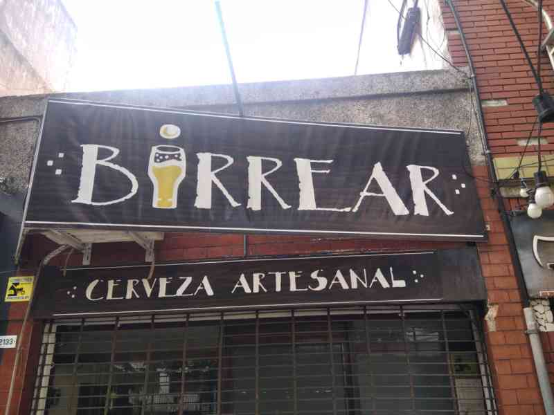 Ilustración del artículo Quién esté libre de bastardas, que tire la primera letra