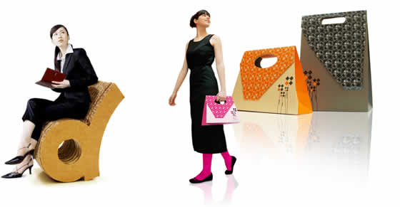 Mobiliario tipográfico y bolsos de vestir plegables, realizados en cartón ondulado, para Grupo Lapalana