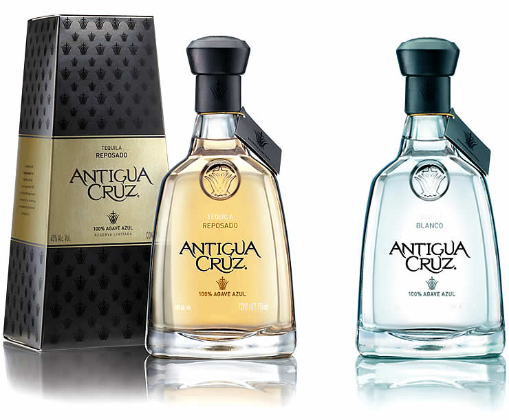 Las versiones para las variedades «Blanco» y «Reposado» del tequila Antigua Cruz
