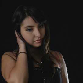 Retrato de Adriivette Romero
