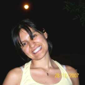 Cristina Flores